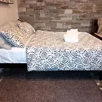 καλύβη Tatil Evi *